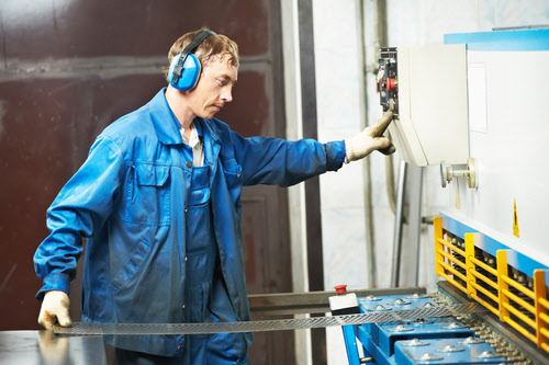 worker in the manufacturing of computers