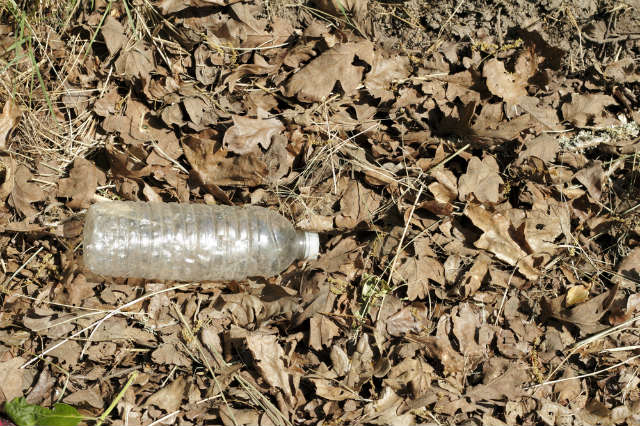 water bottle pollution