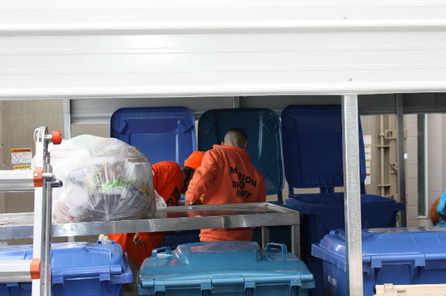 oregon prison recycling program